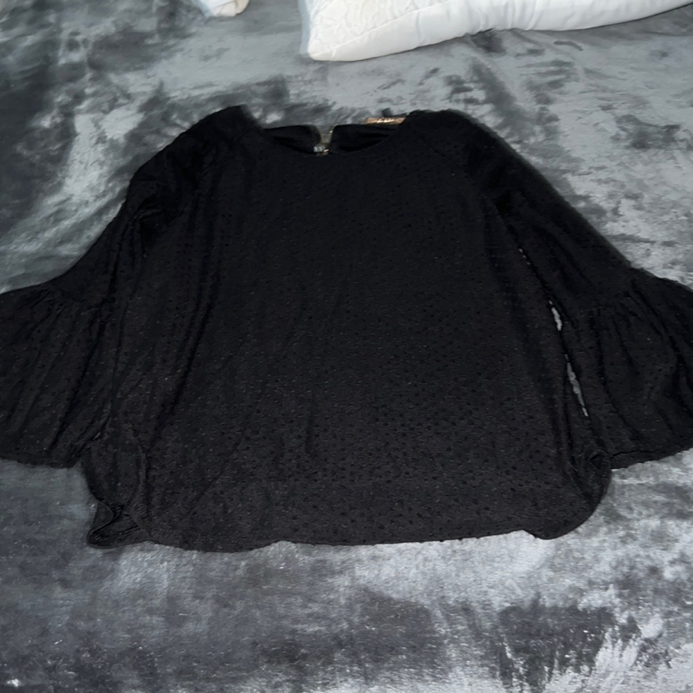black long sleeve puffy sleeves